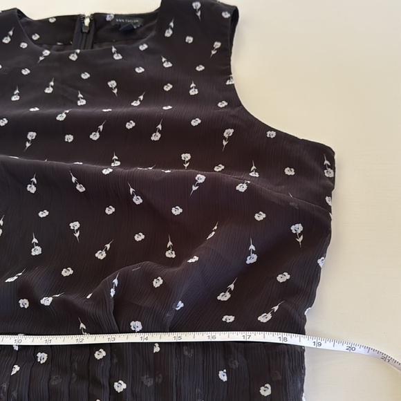 Ann Taylor Chiffon Floral Pleated Dress Size 14 - Picture 8 of 9